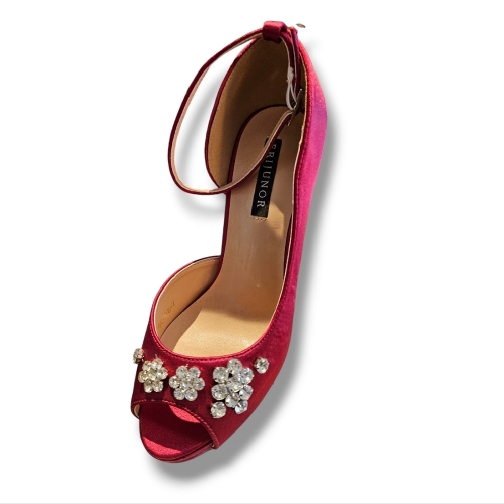 Open-Toe Burgundy Heels. Size 7 - Picture 10 of 14
